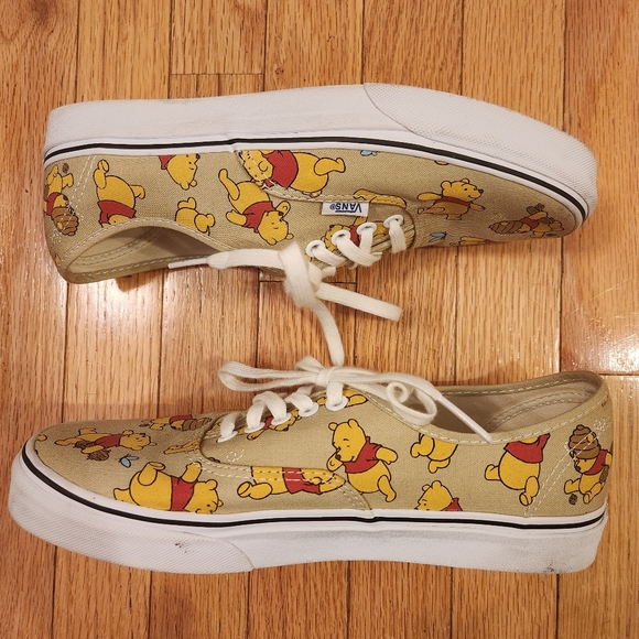 Vans x Disney Winnie The Pooh Shoes - Picture 2 of 8